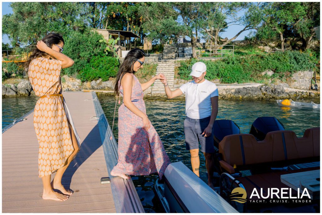 AURELIA YACHTING -SAXDOR 320 GTC- MOTORYACHT - PRIVATE CRUISE - PRIVATE CHARTER - TENDER - CORFU