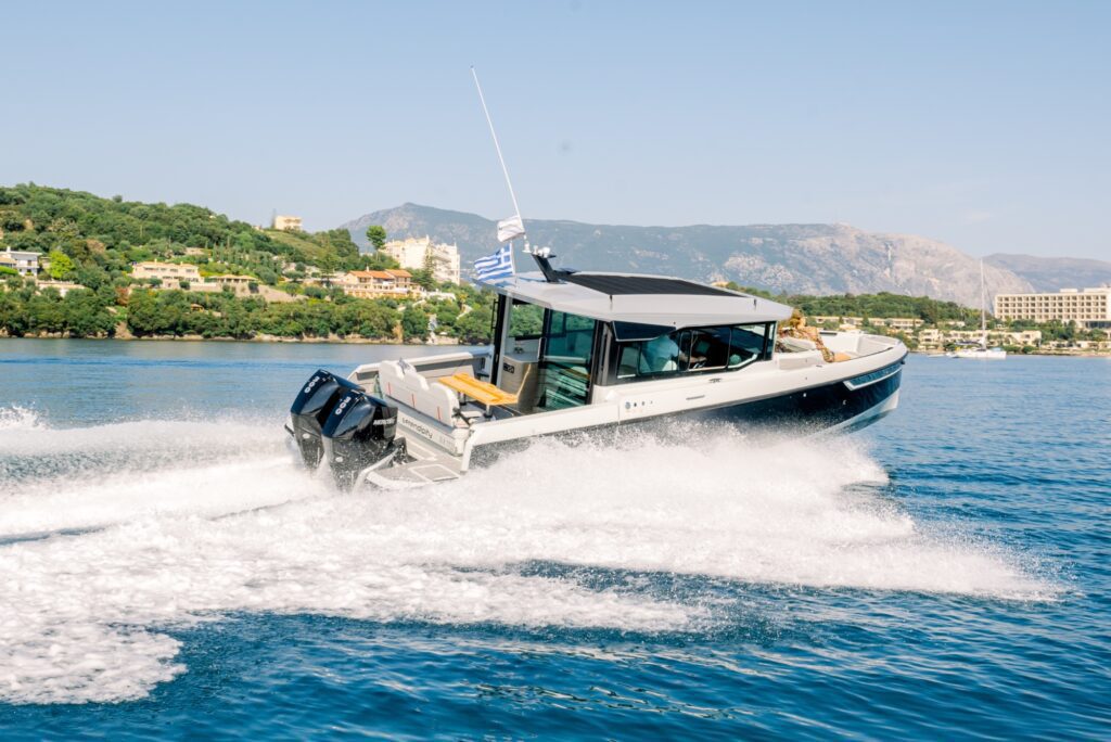 Aurelia Yachting - Saxdor 320 Gtc - Private Yacht - Private Cruise - Private Tender - Corfu - Ioanian Islands - Serendipity